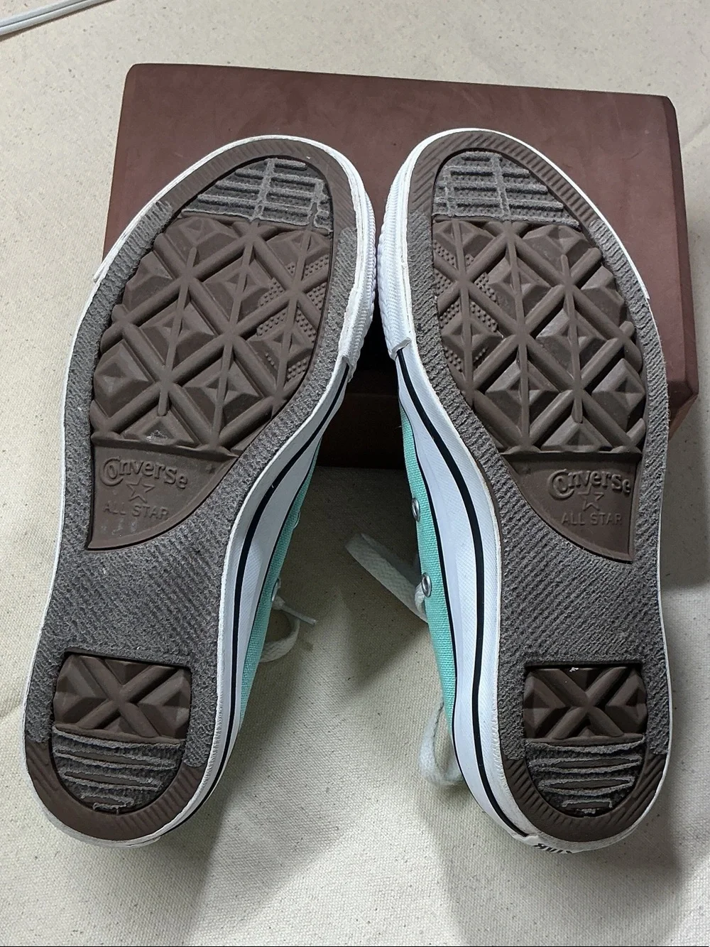 Converse Kids Low-Top Canvas Sneakers in Mint and White size 5